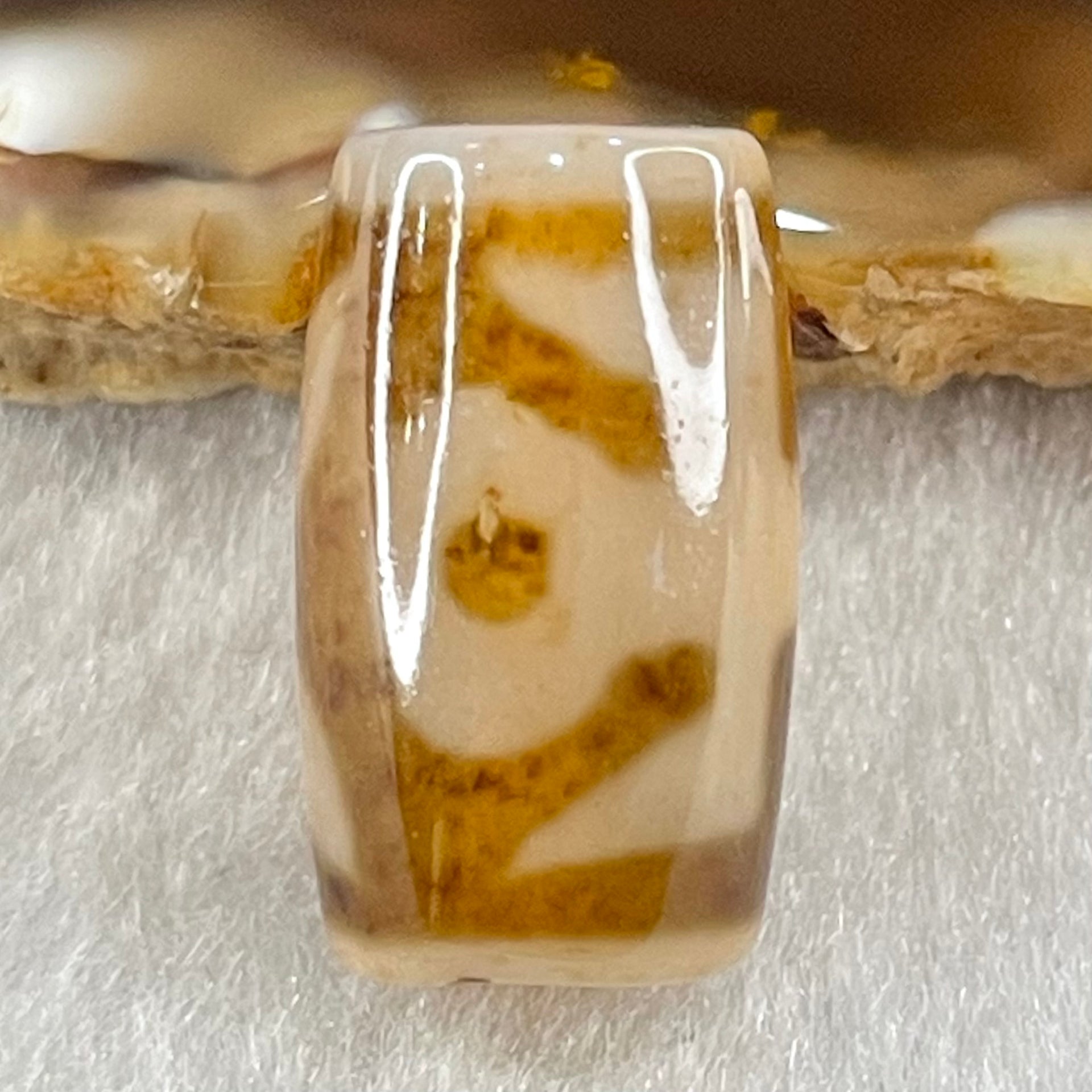 Natural Powerful Tibetan Old Oily Agate Patina Guiren Tairen Human Dzi Bead Totem Amulet Heavenly Master (Tian Zhu) 贵人天诛 4.63g 19.5 by 11.7mm - Huangs Jadeite and Jewelry Pte Ltd