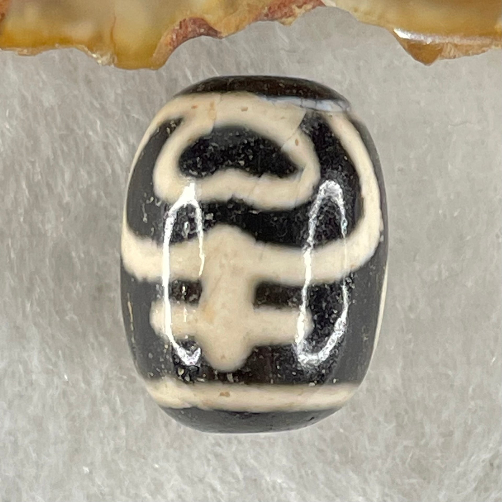 Natural Powerful Tibetan Old Oily Agate Double Nectar Vessel Dzi Bead Heavenly Master (Tian Zhu) 花蜜容器眼天珠 4.83g 17.7 by 13.3mm - Huangs Jadeite and Jewelry Pte Ltd