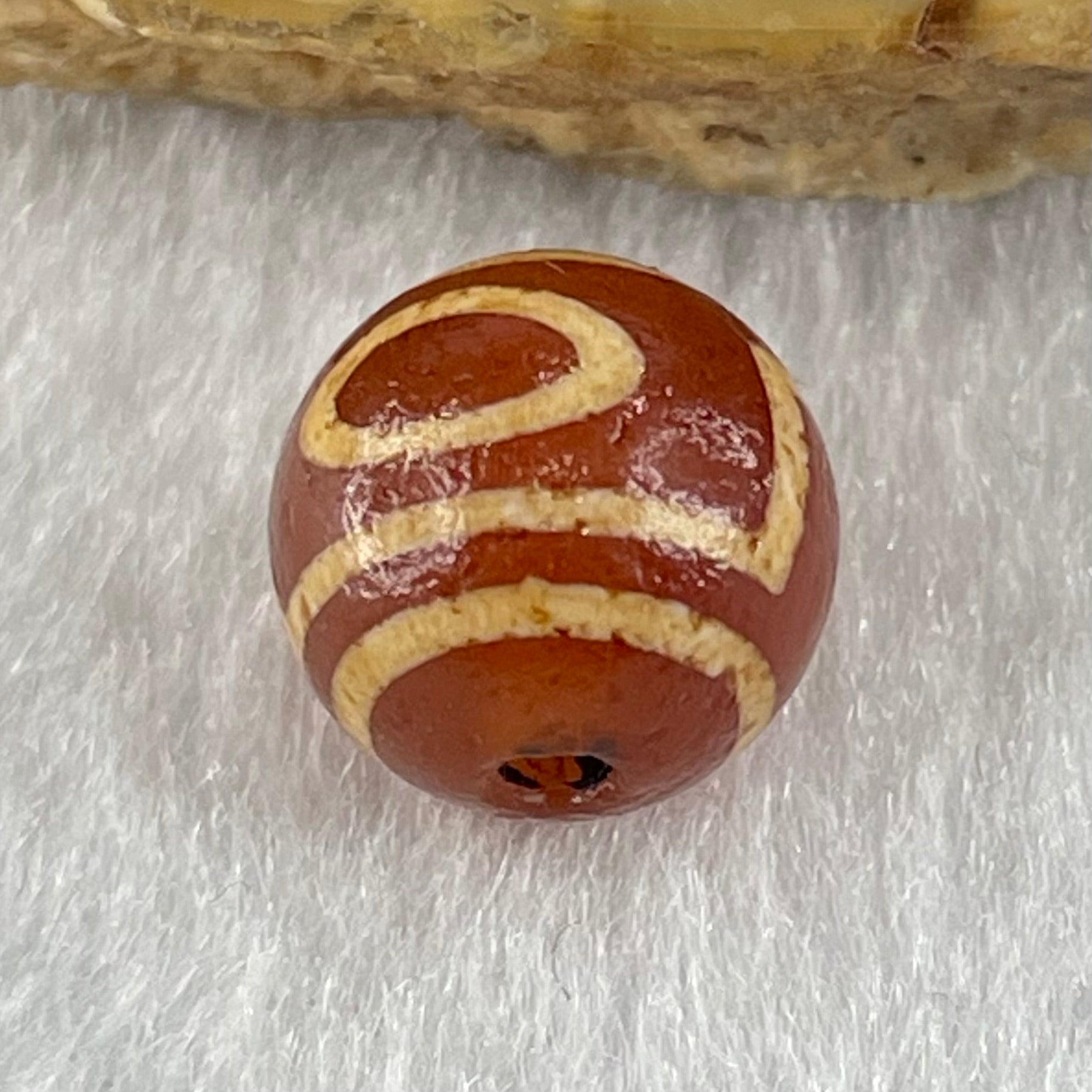 Natural Powerful Tibetan Old Oily Agate 1 Eye With Mountain Support Dzi Bead Heavenly Master (Tian Zhu) 一眼靠天珠 1.49g 10.1 by 10.3mm - Huangs Jadeite and Jewelry Pte Ltd