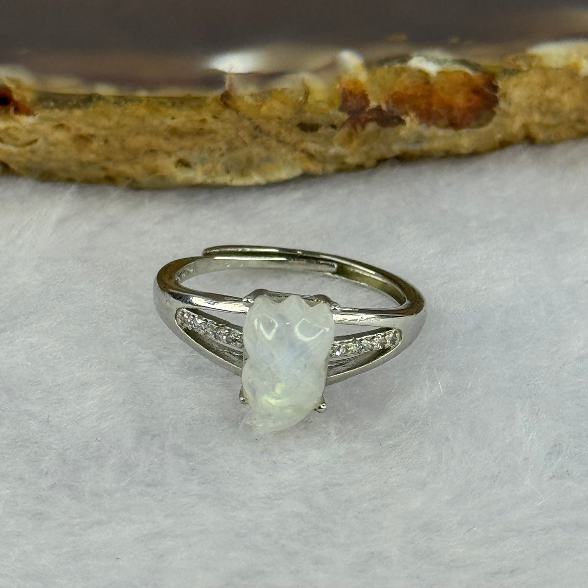 Natural Moonstone In S925 Sliver Ring (Adjustable Size) 1.79g 11.0 by 5.9 by 5.0mm - Huangs Jadeite and Jewelry Pte Ltd