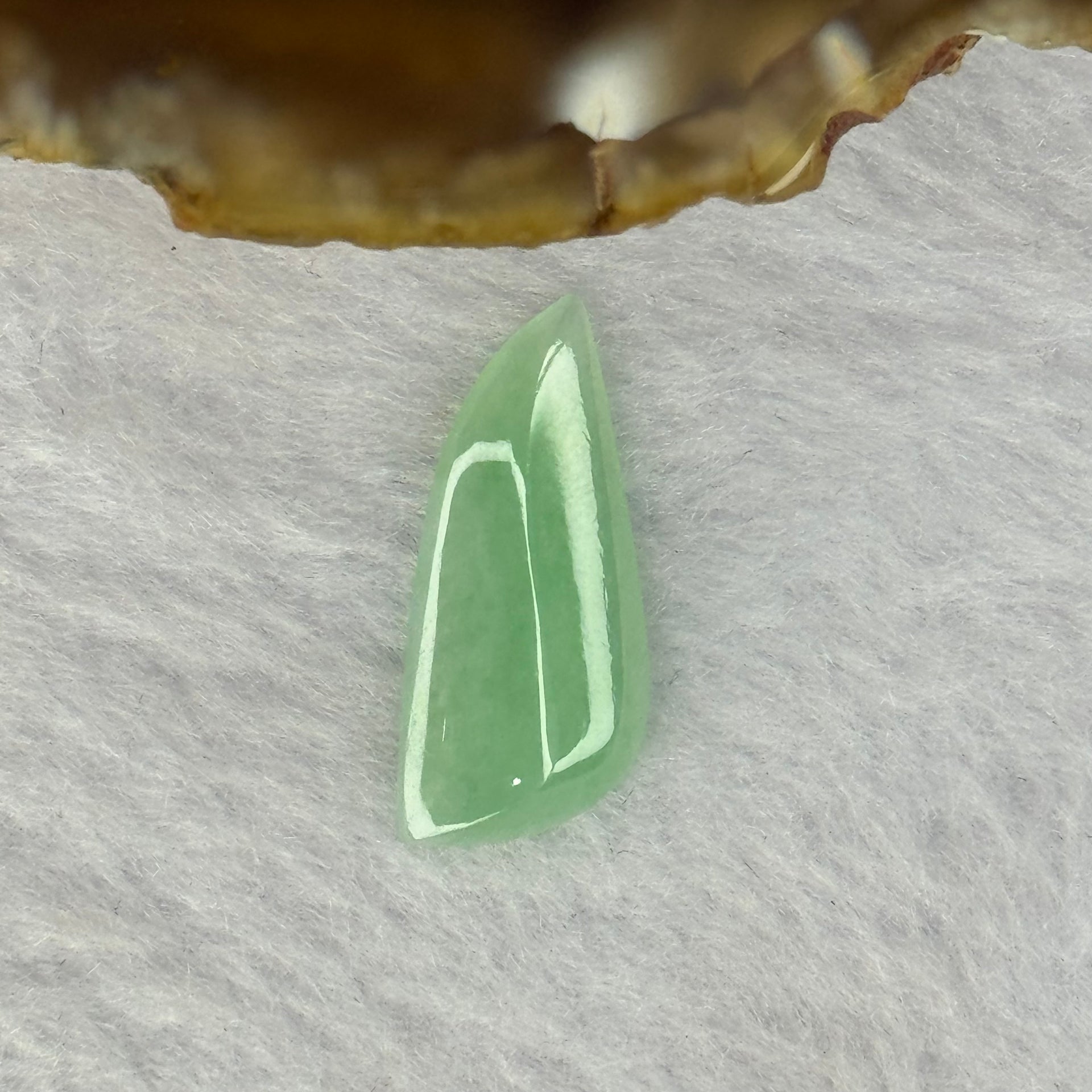 Type A Semi Icy Apple Green Jadeite Jade Stone For Setting