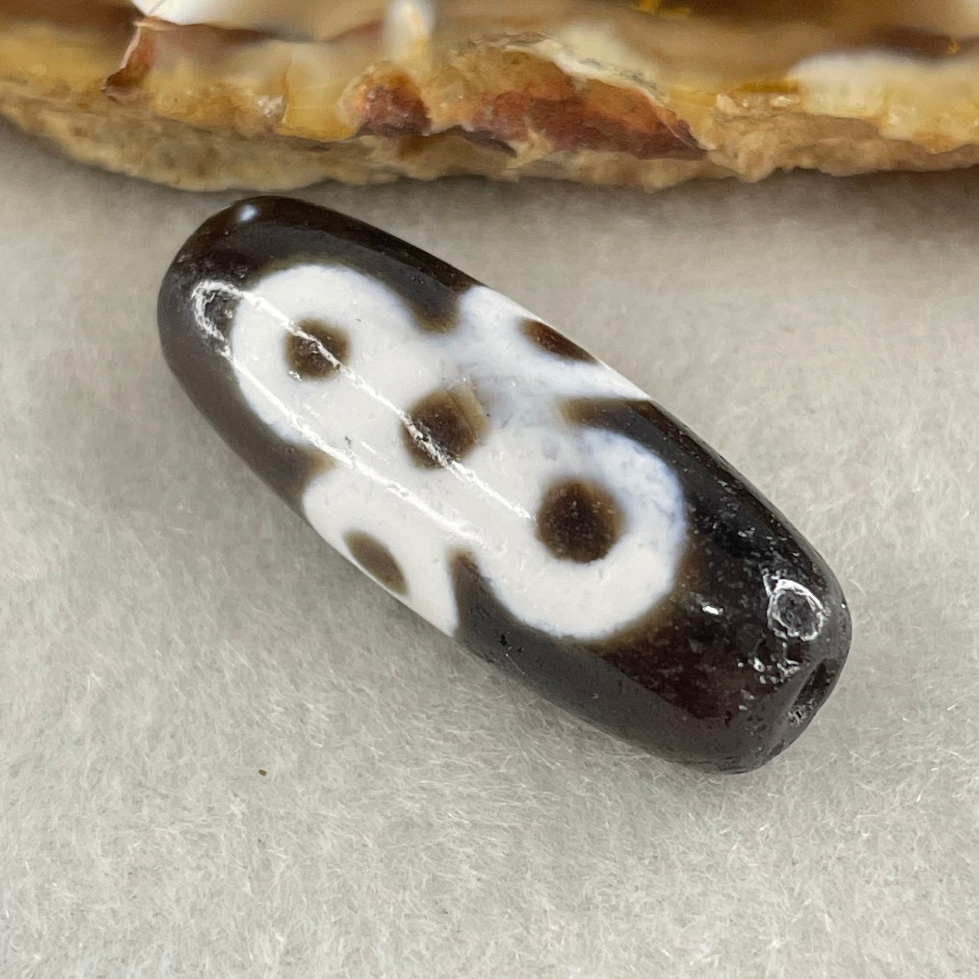 Natural Powerful Tibetan Old Oily Agate 5 Eyes Lightning Dzi Bead Heavenly Master (Tian Zhu) 五眼闪电天珠 5.50g 29.0 by 11.0mm - Huangs Jadeite and Jewelry Pte Ltd