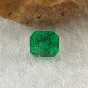 Natural Colombia Green Emerald (Beryl) Cut-Cornered Rectangular step cut 0.53ct 4.9 by 4.6 by 3.7mm - Huangs Jadeite and Jewelry Pte Ltd