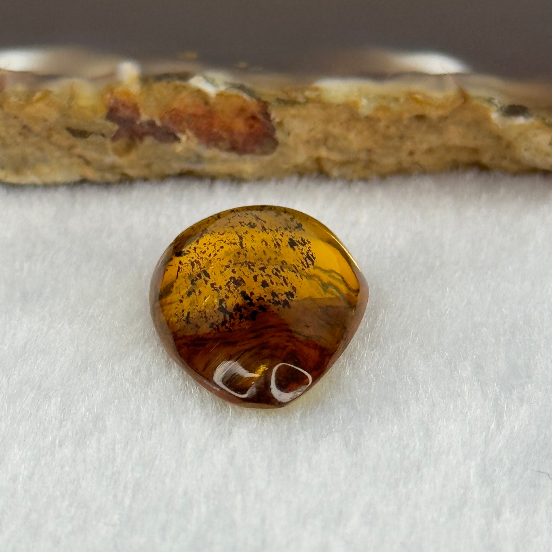 Natural Amber for Setting 1.53g 25.1 by 16.1 by 7.3mm - Huangs Jadeite and Jewelry Pte Ltd