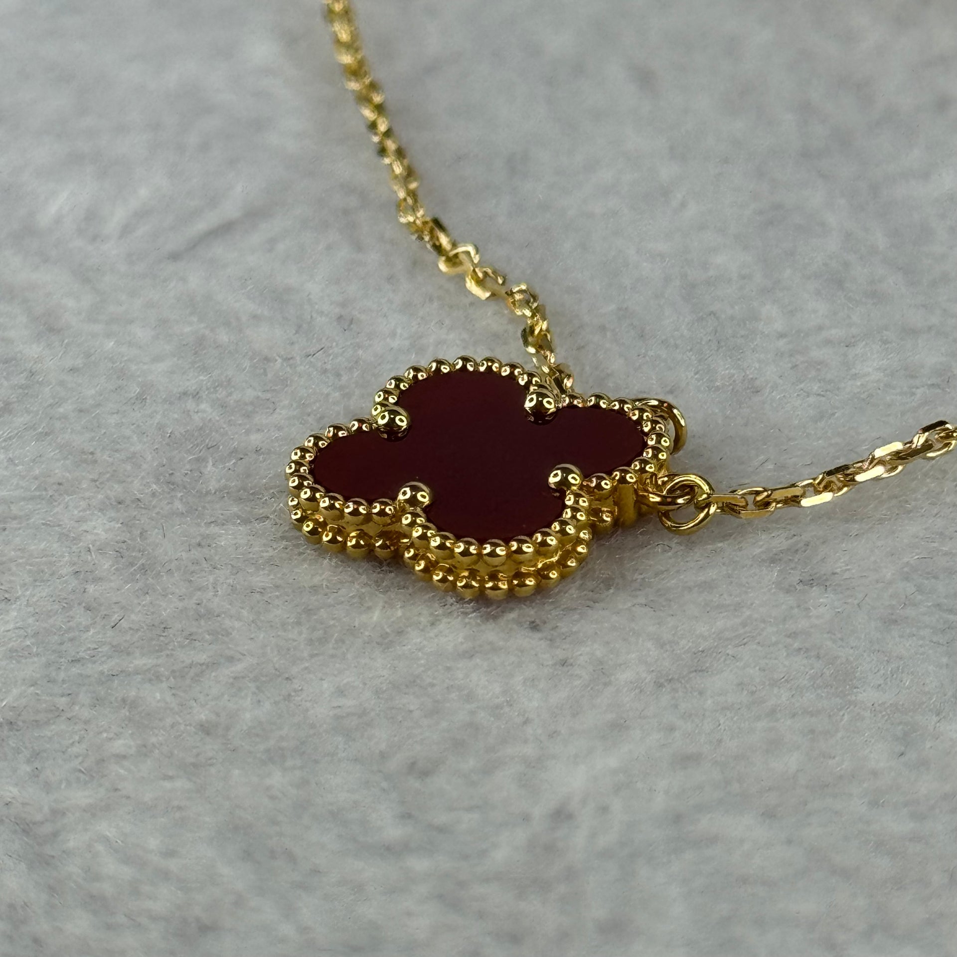 (Pre-Love) Van Cleef & Arpels VCA Vintage Alhambra Pendant Necklace 18K yellow gold Carnelian 5.46g 42cm - Huangs Jadeite and Jewelry Pte Ltd