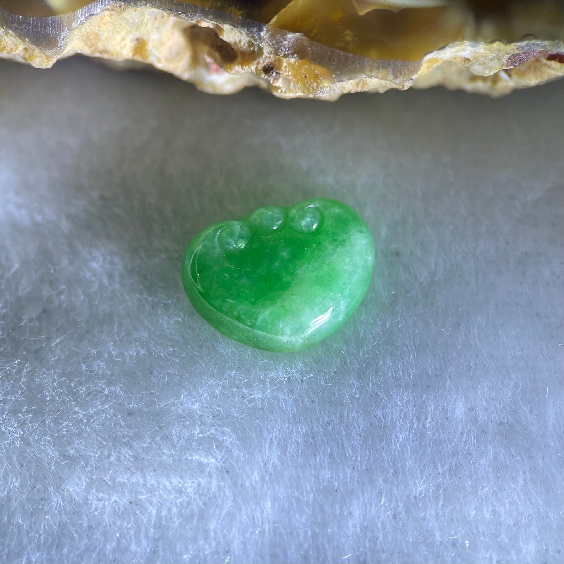 Type A Old Mine Full Green Jadeite Ruyi Charm Stone For Setting 0.44g 11.1 by 8.6 by 2.3mm - Huangs Jadeite and Jewelry Pte Ltd
