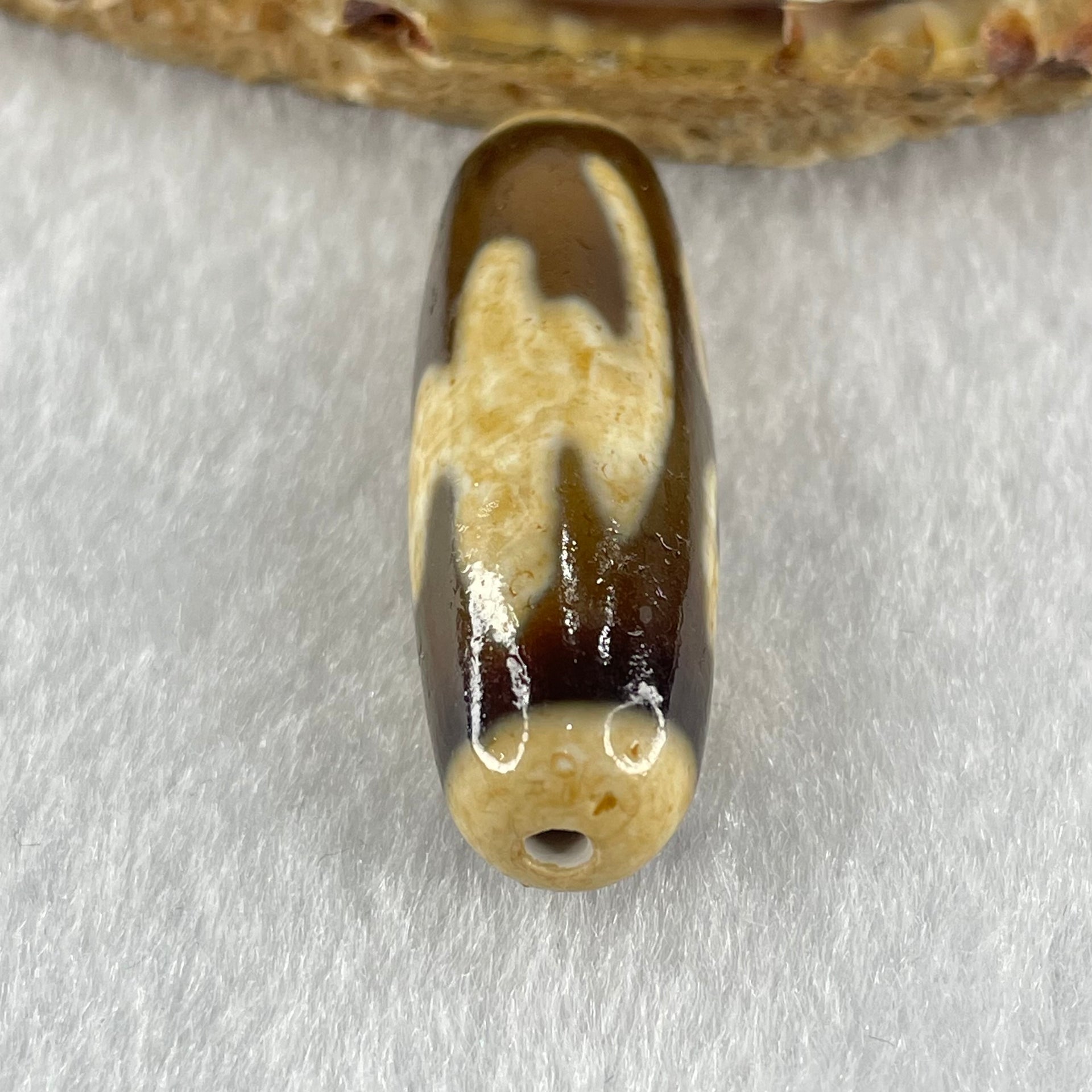 Natural Powerful Tibetan Old Oily Agate 5 Bats Dzi Bead Heavenly Master (Tian Zhu) 五个蝙蝠天诛 8.76g 37.7 by 12.3mm - Huangs Jadeite and Jewelry Pte Ltd