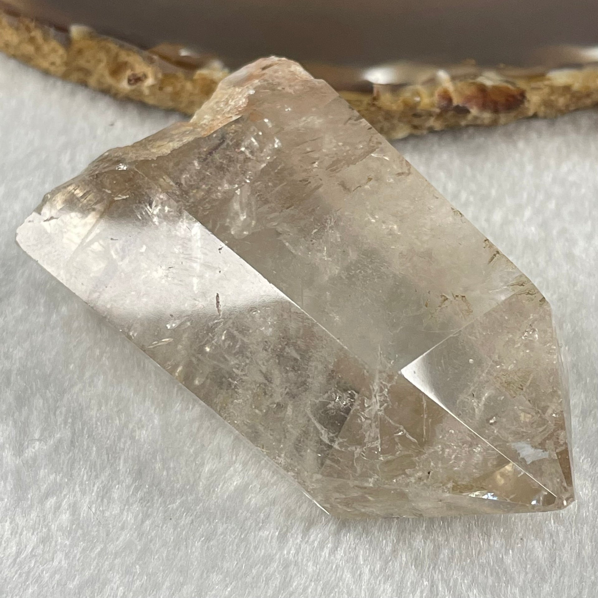 Natural Crackle Quartz Tower Display 114.60g 69.2 by 43.7 by 26.0mm - Huangs Jadeite and Jewelry Pte Ltd