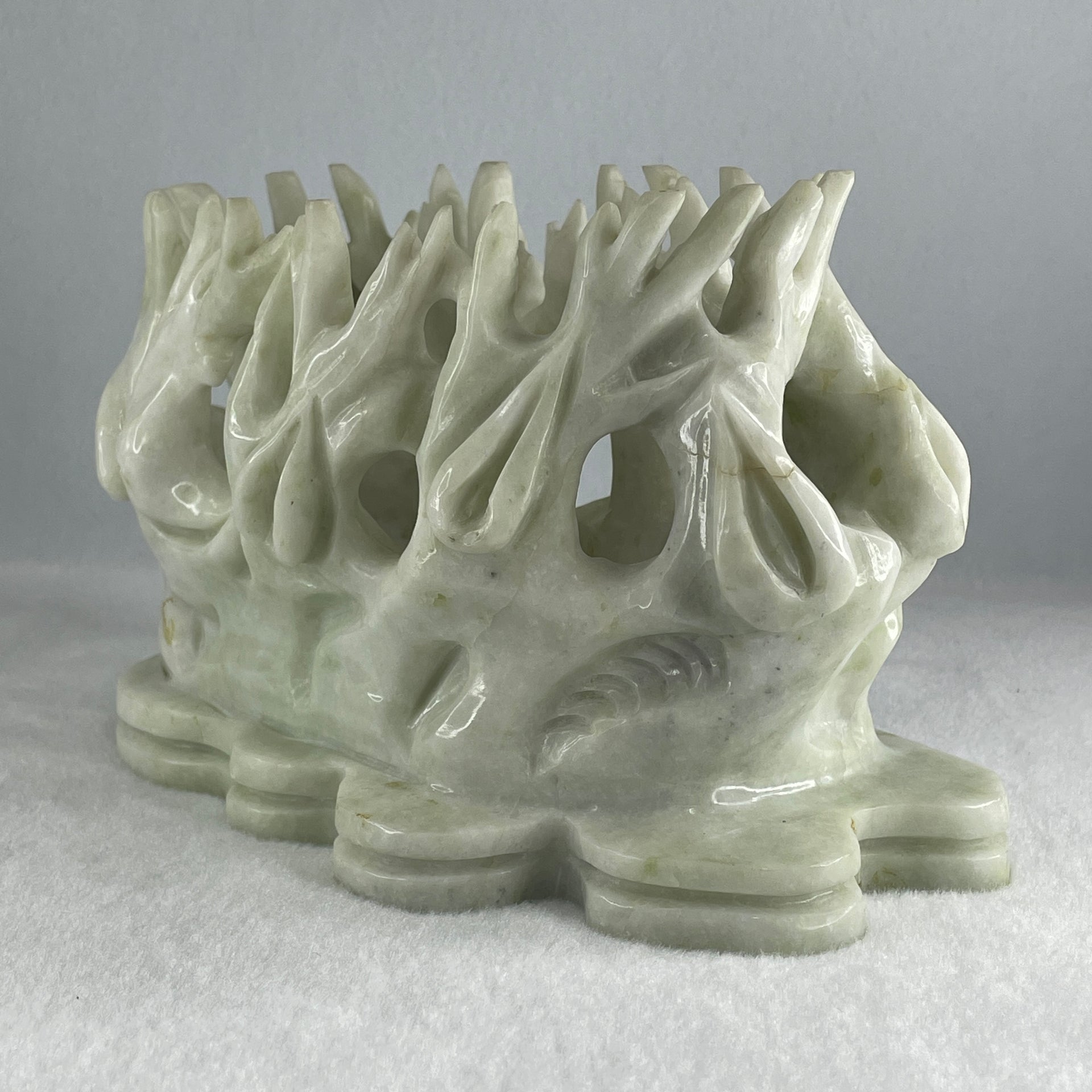 Natural White with Green Spots Serpentine Nest Display 2,027.2g 215.0 b 100.0 by 112.0mm - Huangs Jadeite and Jewelry Pte Ltd