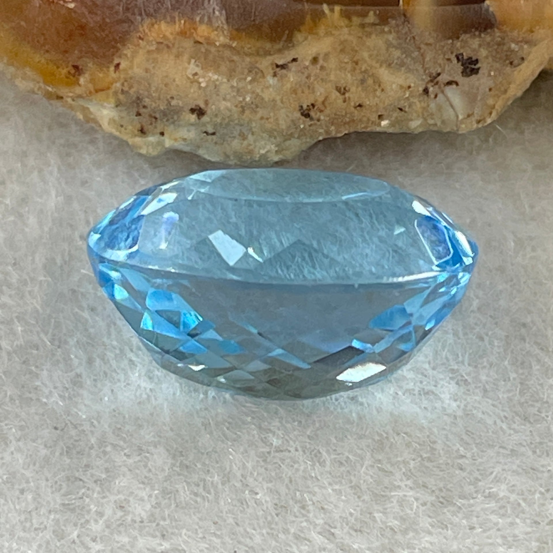 Natural Sky Blue Topaz Oval Shape 10.33ct 14.1 by 10.9 by 8.2mm - Huangs Jadeite and Jewelry Pte Ltd