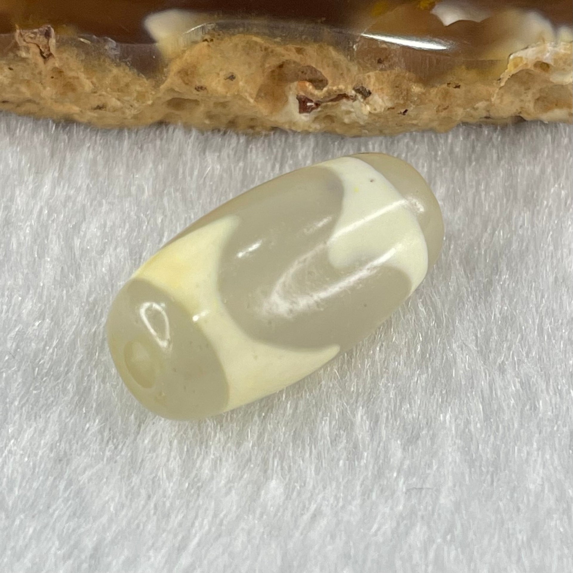 Natural Powerful Tibetan Old Oily Agate Tiger Tooth Daluo Dzi Bead Heavenly Master (Tian Zhu) 虎呀天诛 3.17g 20.0 by 10.4mm - Huangs Jadeite and Jewelry Pte Ltd