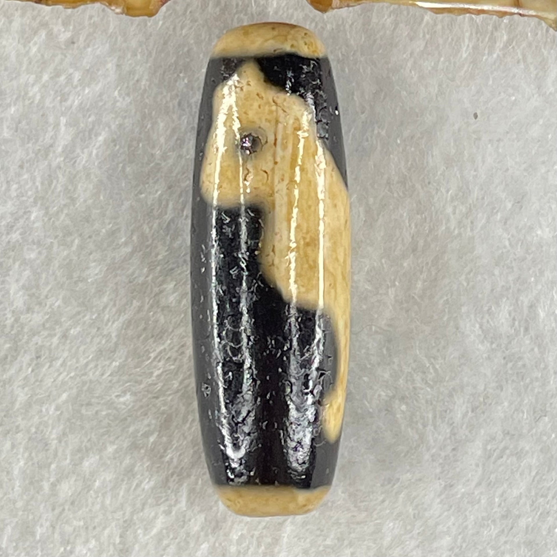 Natural Powerful Tibetan Old Oily Agate Dog Dzi Bead Heavenly Master (Tian Zhu) 狗天珠 9.11g 38.5 by 12.3mm - Huangs Jadeite and Jewelry Pte Ltd