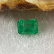 Natural Colombia Green Emerald (Beryl) Cut-Cornered Rectangular step cut 1.08ct 6.3 by 5.0 by 4.3mm - Huangs Jadeite and Jewelry Pte Ltd