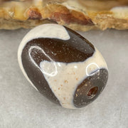 Natural Powerful Tibetan Old Oily Agate Tiger Tooth Daluo Dzi Bead Heavenly Master (Tian Zhu) 虎呀天诛 4.68g 17.5 by 13.2mm - Huangs Jadeite and Jewelry Pte Ltd