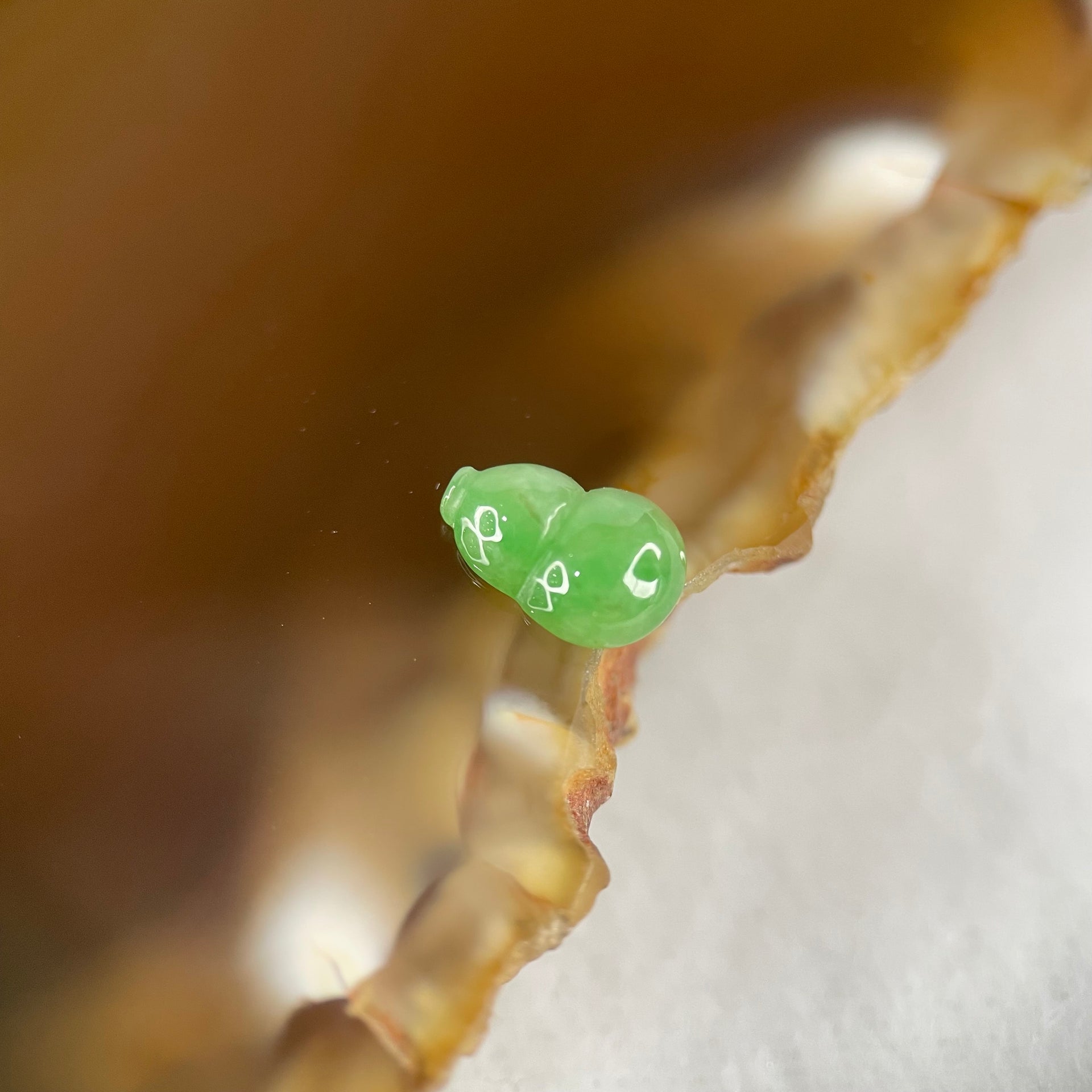 Type A Old Mine Spicy Green Jadeite Hulu Charm Stone For Setting 0.23g 8.0 by 5.5 by 2.8mm - Huangs Jadeite and Jewelry Pte Ltd