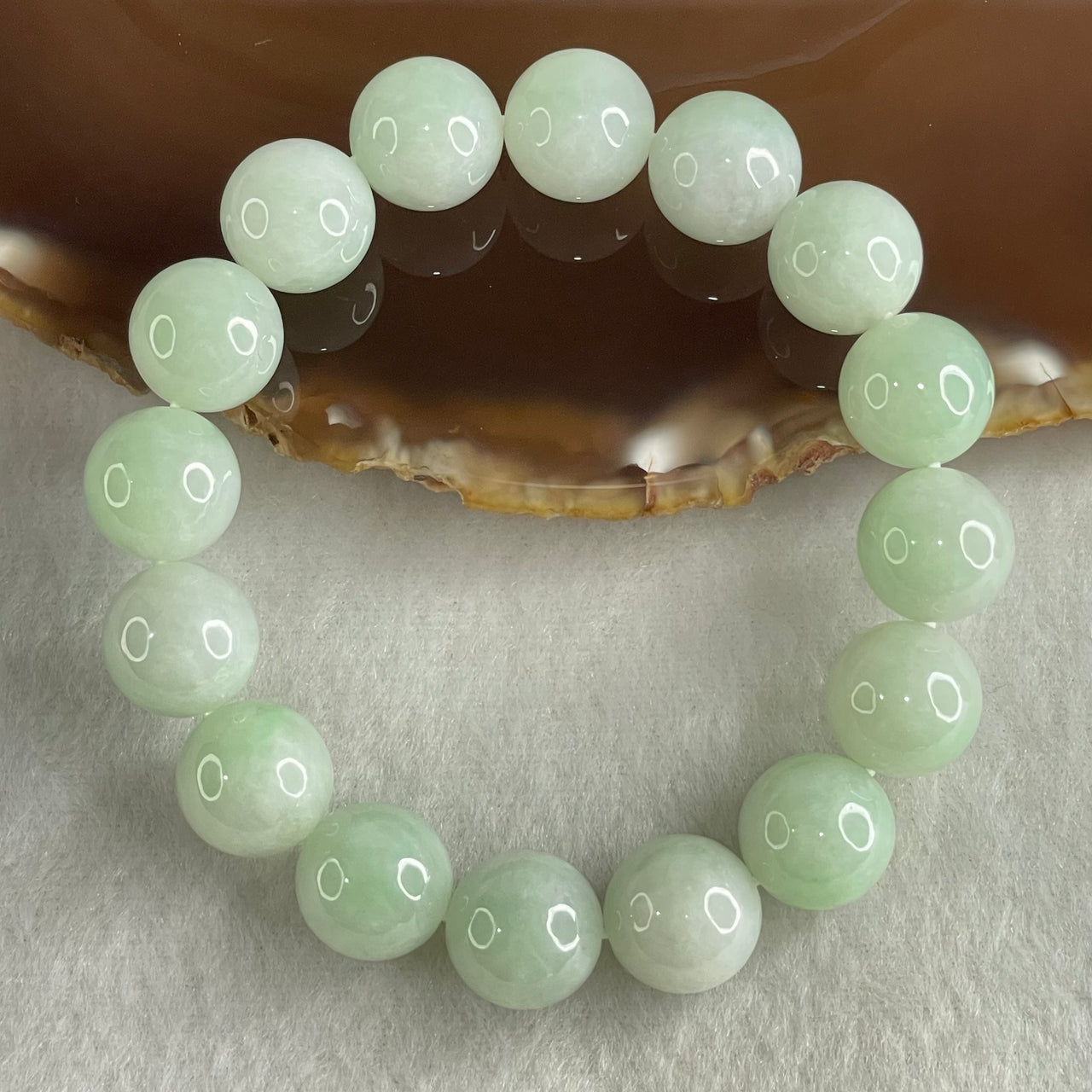 Type A Light Green Jadeite Beads Bracelet 55.91g 16cm 12.7mm 16 Beads - Huangs Jadeite and Jewelry Pte Ltd