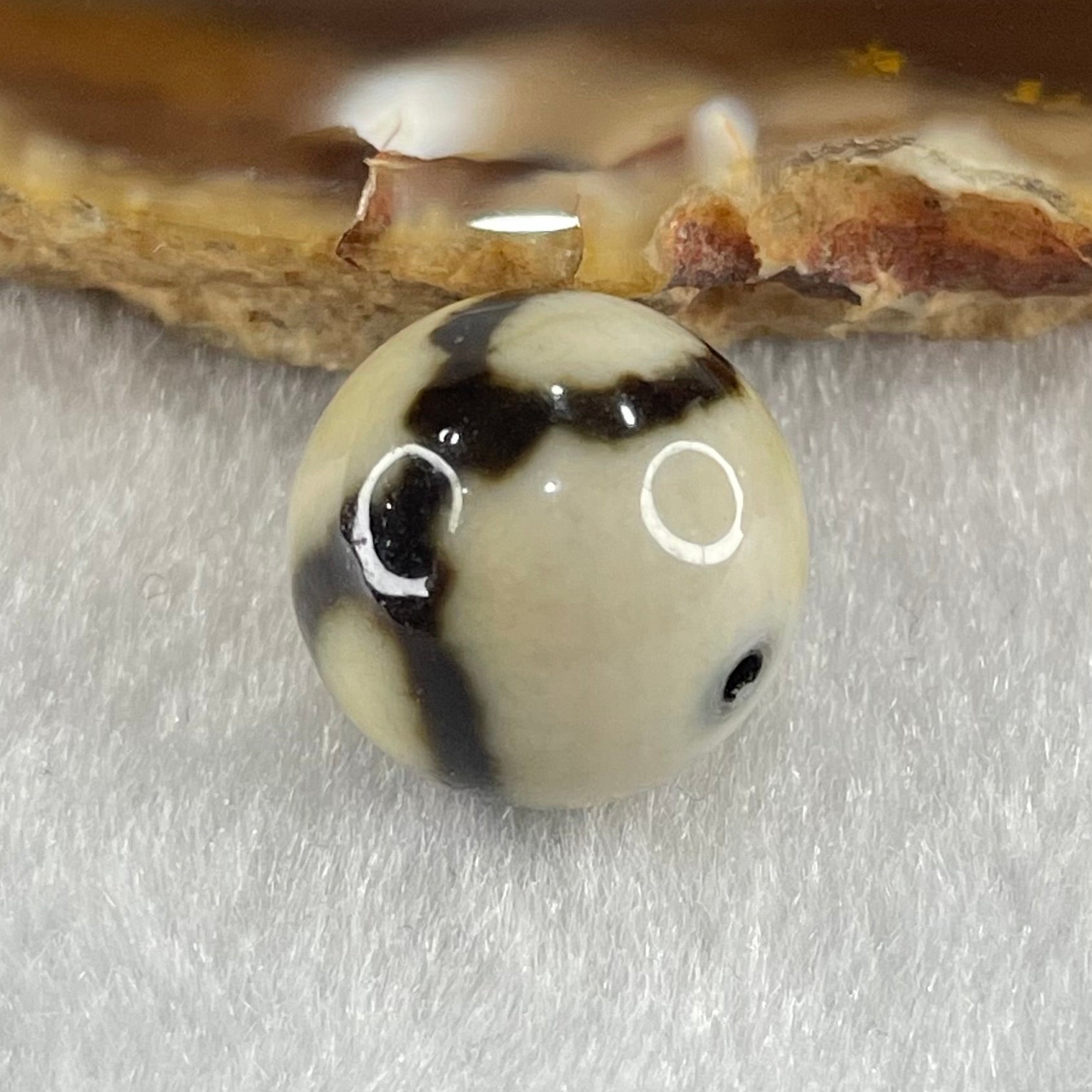 Natural Powerful Tibetan Old Oily Agate 3 Eyes Dzi Bead Heavenly Master (Tian Zhu) 三眼天诛 3.94g 14.2mm - Huangs Jadeite and Jewelry Pte Ltd