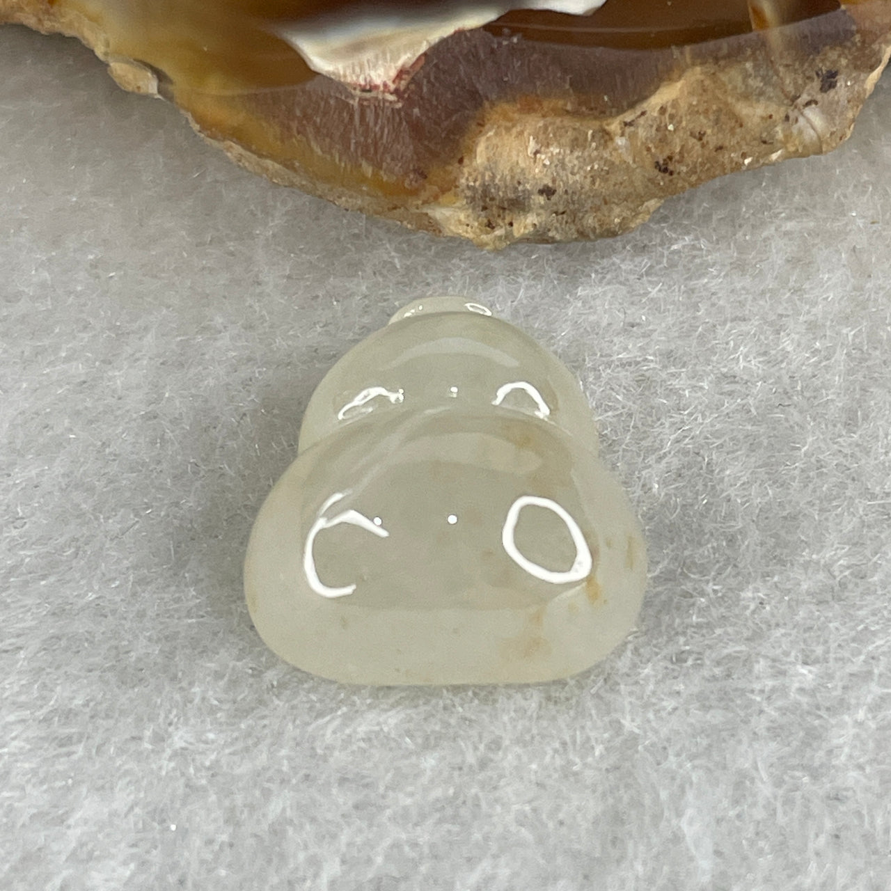 Natural Type A White & Yellow Jadeite Hulu Stone | 14.3mm Carved Jade Gourd Charm Loose Gemstone for Jewelry Setting (2.13g 13.0x6.8mm)