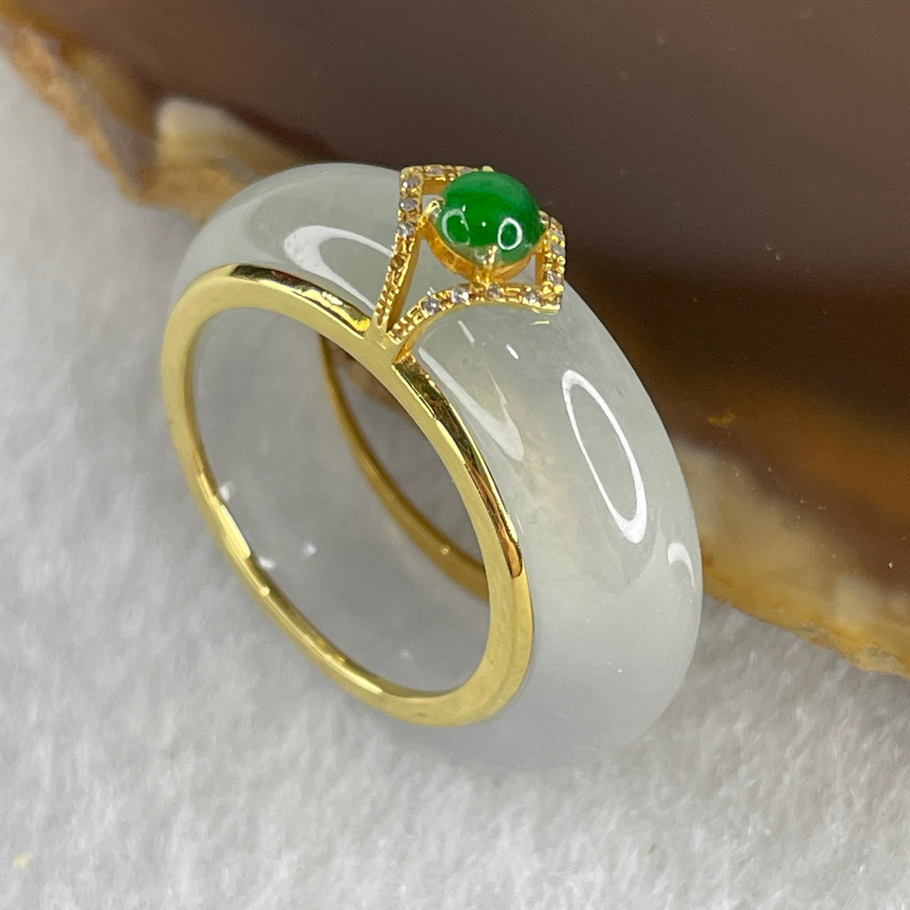 Natural Type A Icy Colorless to White Jadeite Ring with 18k Yellow Gold and Green Jadeite Bead 6.52g 6.8 by 4.5mm US 5.2 HK 11.1 - Huangs Jadeite and Jewelry Pte Ltd