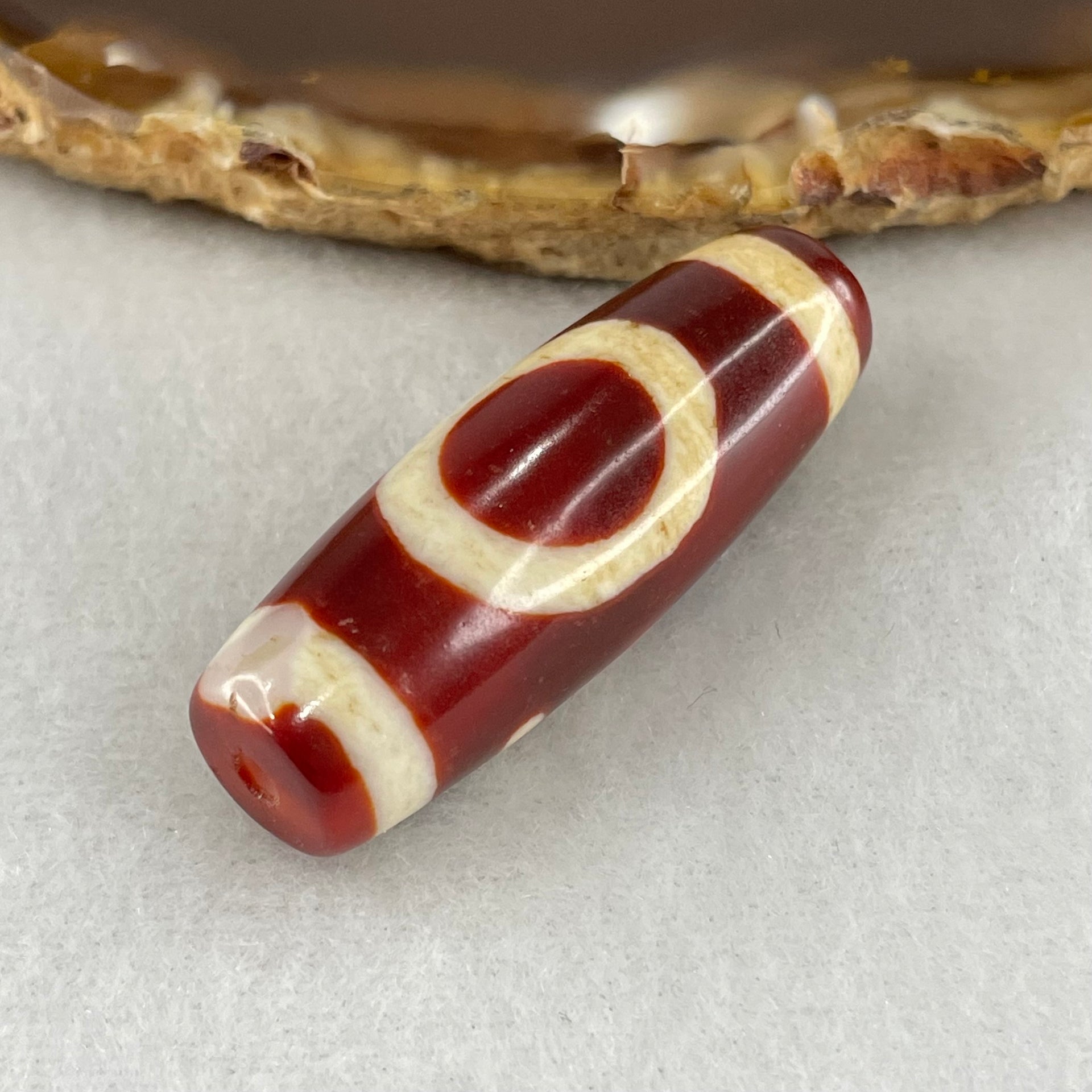 Natural Powerful Tibetan Old Oily Red White Agate One Eye Earth Element Dzi Bead Heavenly Master (Tian Zhu) 一眼土元素天珠 10.60g 37.9 by 13.5mm - Huangs Jadeite and Jewelry Pte Ltd