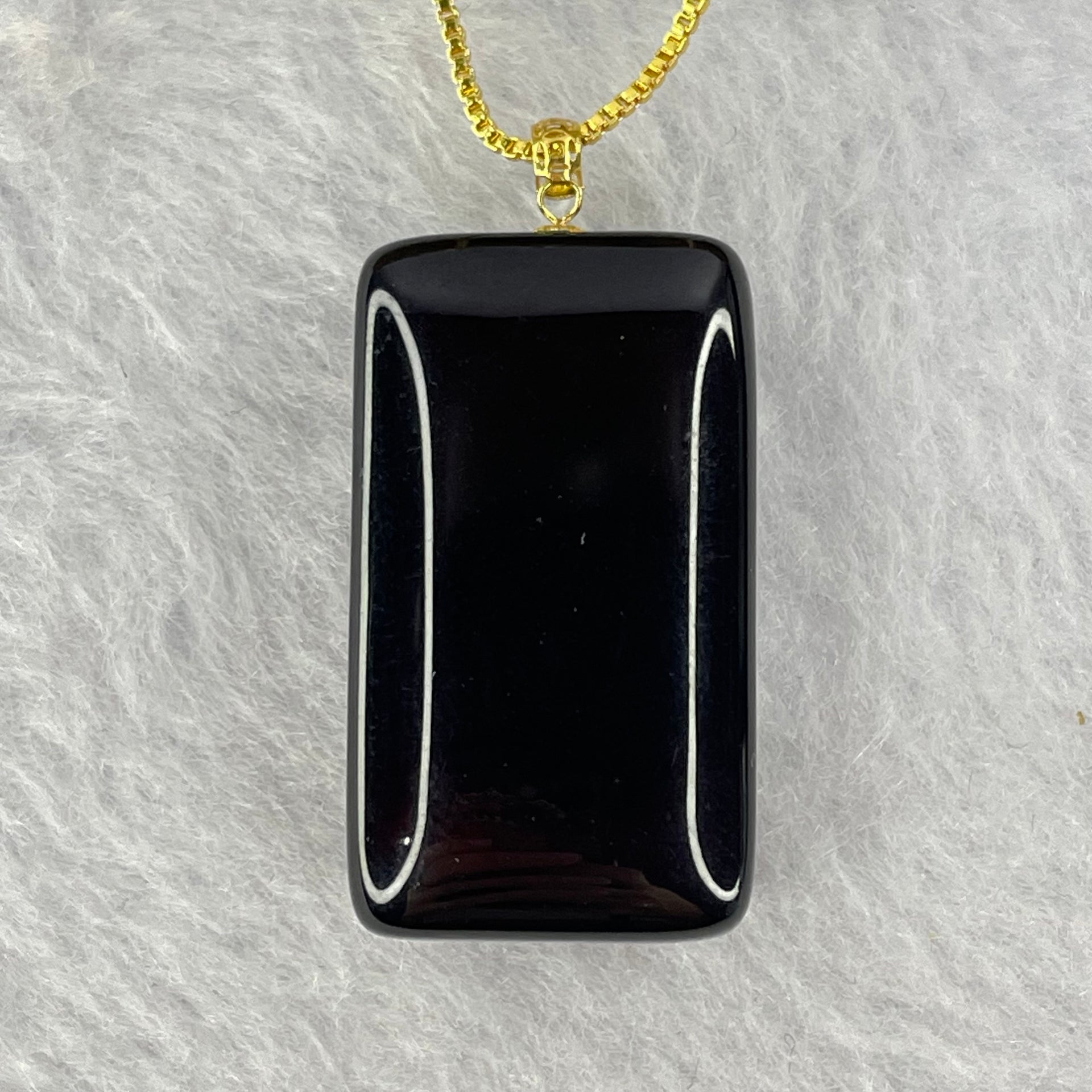 Natural Dark Red Blood Amber 18K Gold Pendent in Gold Color Necklace 3.31g 28.9 by 16.0 by 8.4mm - Huangs Jadeite and Jewelry Pte Ltd