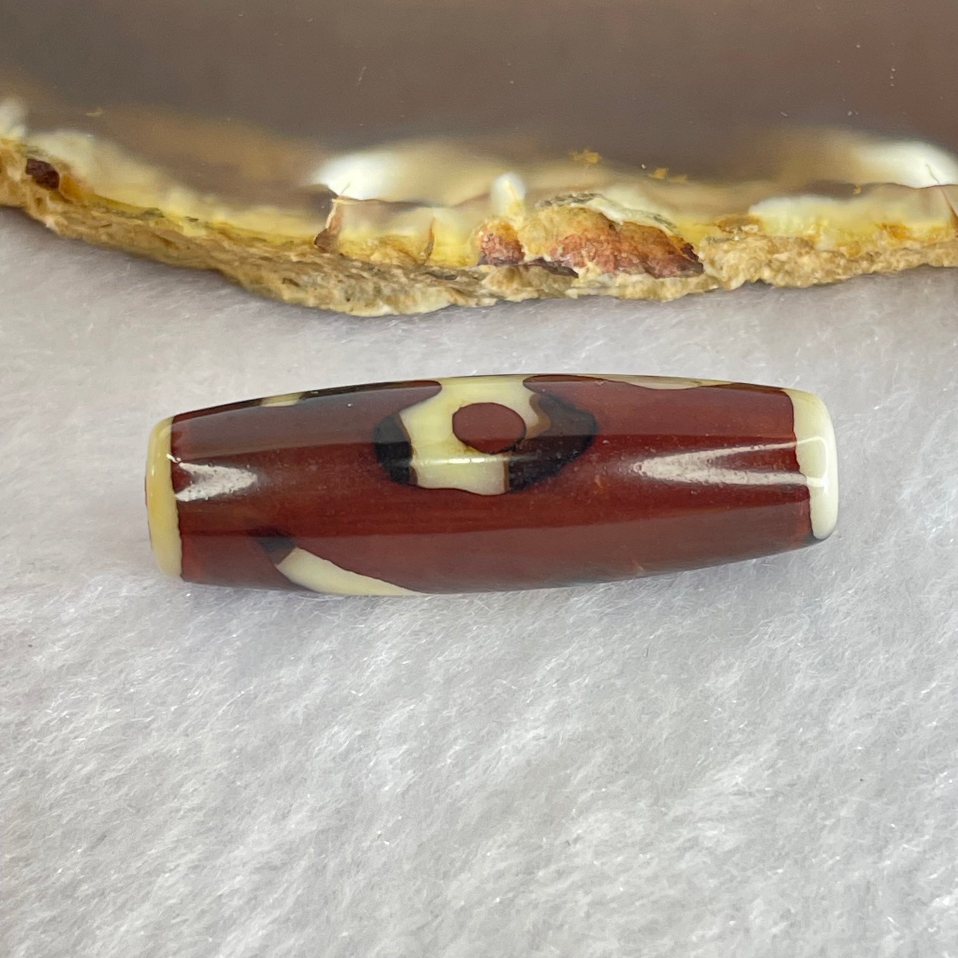 Natural Powerful Tibetan Old Oily Agate 5 Eyes Lightning Dzi Bead Heavenly Master (Tian Zhu) 五眼闪电天珠 8.26g 37.3 by 11.9mm - Huangs Jadeite and Jewelry Pte Ltd