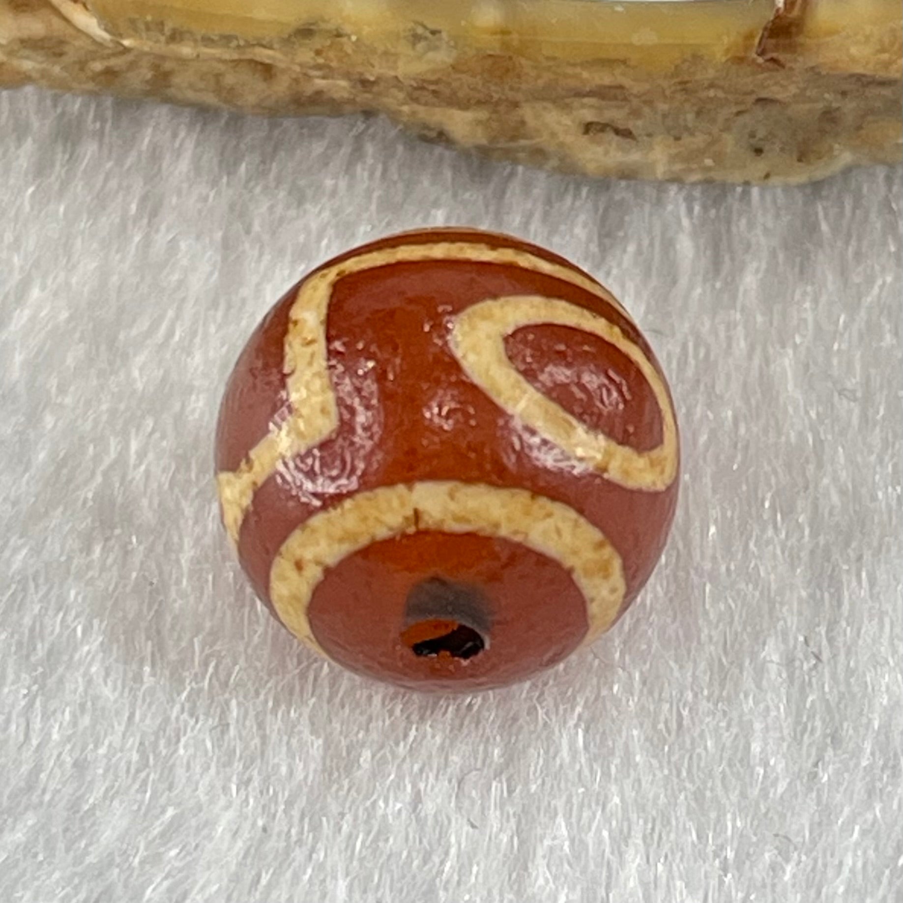 Natural Powerful Tibetan Old Oily Agate 1 Eye With Mountain Support Dzi Bead Heavenly Master (Tian Zhu) 一眼靠天珠 1.49g 10.1 by 10.3mm - Huangs Jadeite and Jewelry Pte Ltd