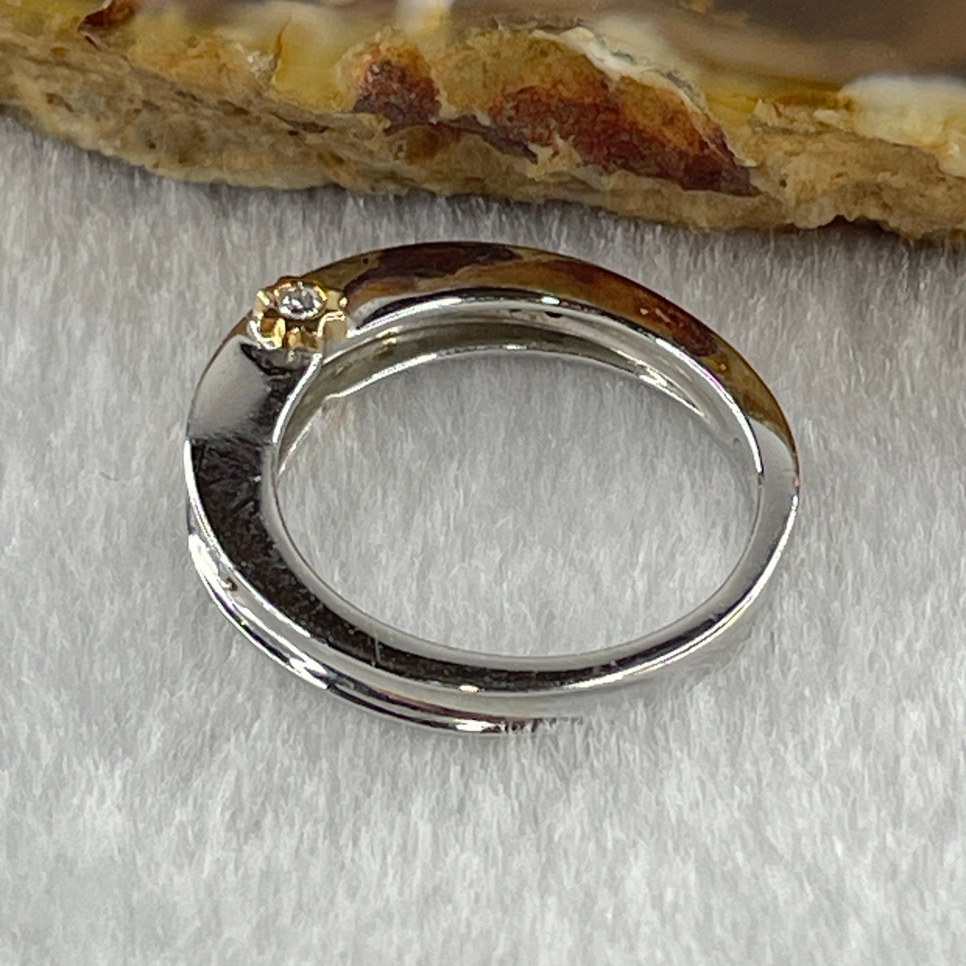 Pre-Love Gold Heart Celestial 18K 750 White Gold with Natural Diamonds Ring 3.40g US4.75 HK10 (Extra 3% for Credit Card included) - Huangs Jadeite and Jewelry Pte Ltd