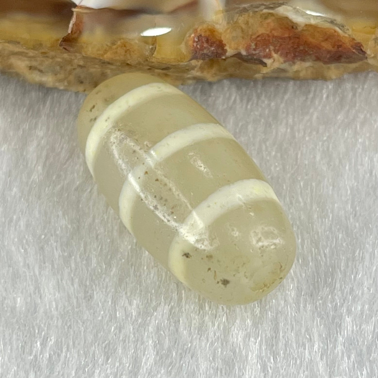 Natural Powerful Tibetan Old Oily Agate 3-Lines Dzi Bead Heavenly Master (Tian Zhu) 三行天诛 2.86g 19.5 by 10.0mm - Huangs Jadeite and Jewelry Pte Ltd