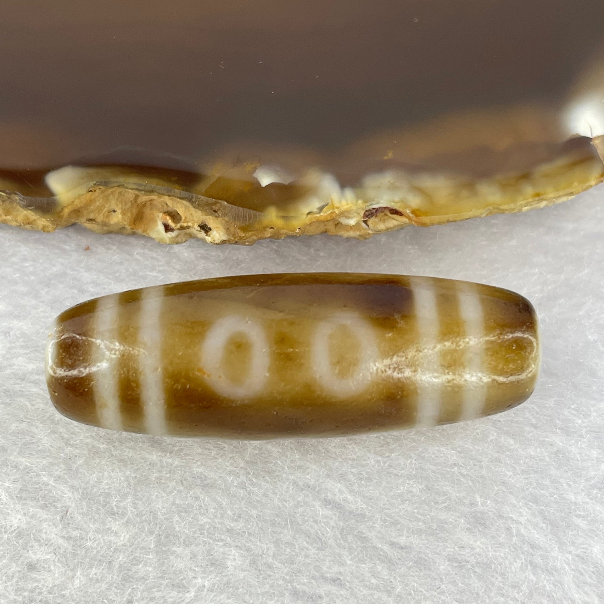 Natural Powerful Tibetan Agate 5 Eyes Dzi Bead Heavenly Master (Tian Zhu) 五眼天诛  9.74g 37.4 by 13.0 mm - Huangs Jadeite and Jewelry Pte Ltd