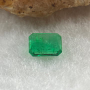 Natural Colombia Vivid Green Emerald (Beryl) Cut-Cornered Rectangular Step cut 0.46ct 5.9 by 4.6 by 1.9mm - Huangs Jadeite and Jewelry Pte Ltd
