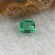 Natural Colombia Green Emerald (Beryl) Cut-Cornered Rectangular step cut 0.55ct 5.0 by 4.5 by 3.3mm - Huangs Jadeite and Jewelry Pte Ltd