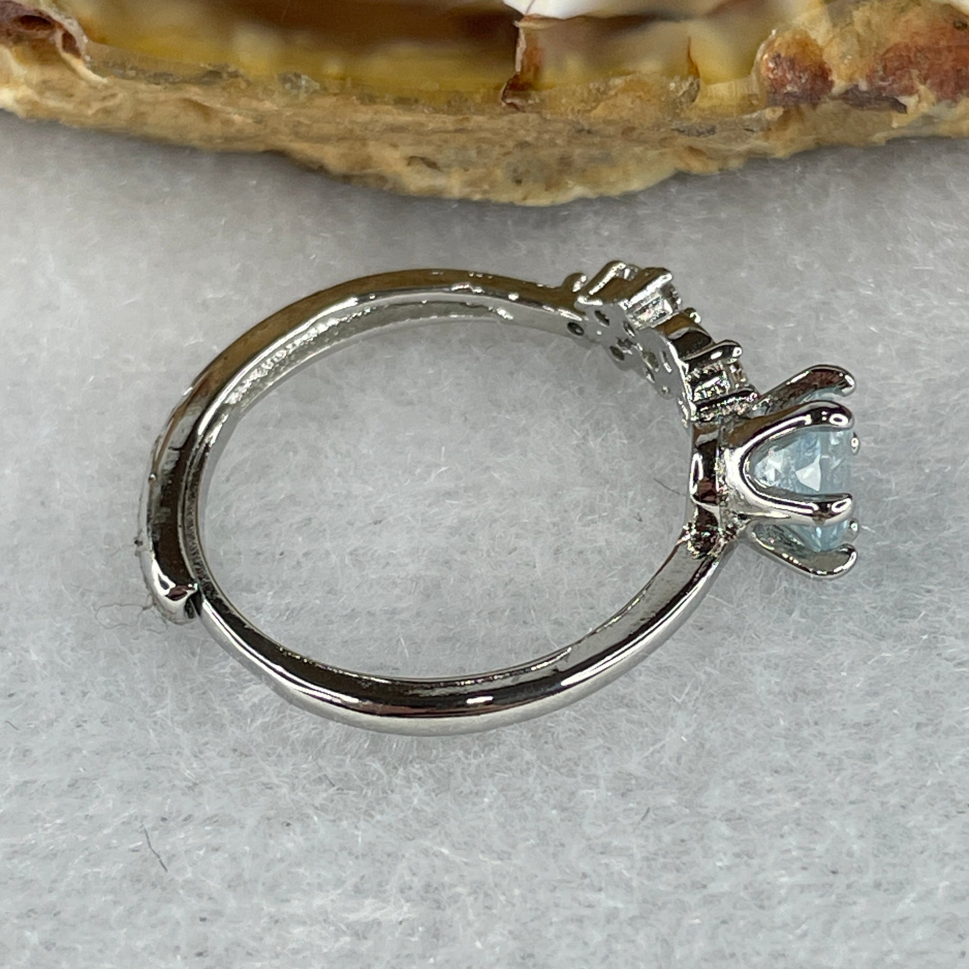 Natural Blue Aquamarine Ring 1.82g 4.6 by 3.5mm (Adjustable Size) - Huangs Jadeite and Jewelry Pte Ltd