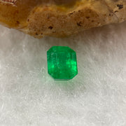 Natural Colombia Green Emerald (Beryl) Cut-Cornered Rectangular step cut 0.58ct 5.2 by 4 - Huangs Jadeite and Jewelry Pte Ltd