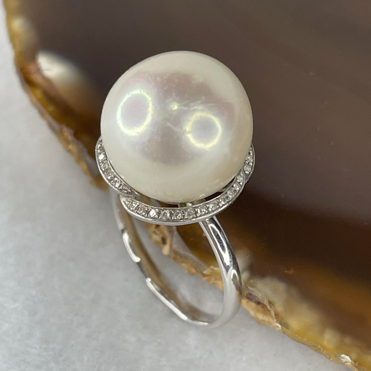 Exquisite Natural Freshwater Pearl Statement Ring in 18K White Gold | High-Dome Cocktail Artisan Silhouette | Luminescent Premium White Pearl Fine Jewelry Masterpiece (7.25g | 14.8mm Pearl | US Size 8.7 / HK Size 19)