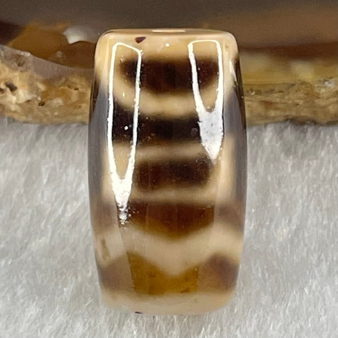 Natural Powerful Tibetan Old Oily Agate Sky Door Serenity 1 Eye Dzi Bead Heavenly Master (Tian Zhu) 一眼天门天诛 4.88g 20.4 by 11.7mm - Huangs Jadeite and Jewelry Pte Ltd