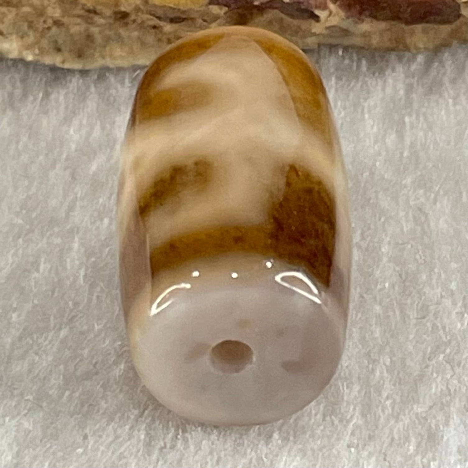Natural Powerful Tibetan Old Oily Agate Patina Guiren Tairen Human Dzi Bead Totem Amulet Heavenly Master (Tian Zhu) 贵人天诛 4.82g 20.1 by 11.7mm - Huangs Jadeite and Jewelry Pte Ltd