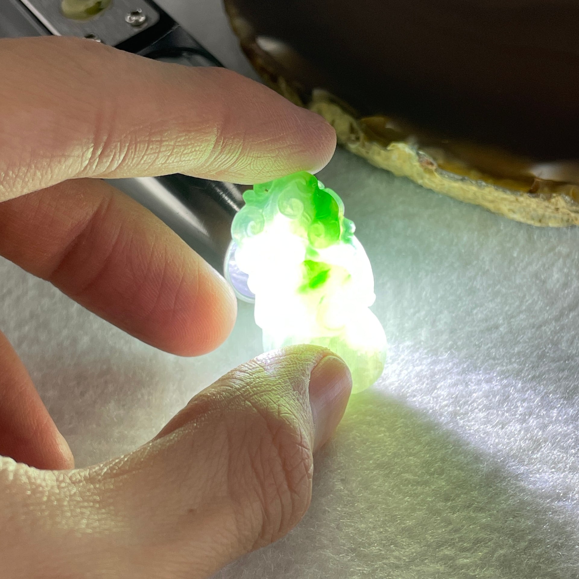 Natural Type A Jelly Green with Faint Green Jadeite Bird on Hulu and Ruyi Pendant 6.79g 34.1 by 18.0 by 6.8mm - Huangs Jadeite and Jewelry Pte Ltd