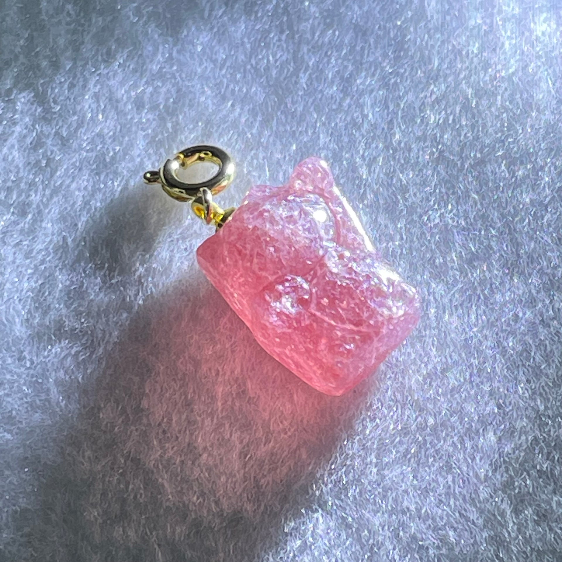 Natural Strawberry Quartz Fortune Cat Charm 3.40g 17.3 by 12.0 by 9.0mm - Huangs Jadeite and Jewelry Pte Ltd