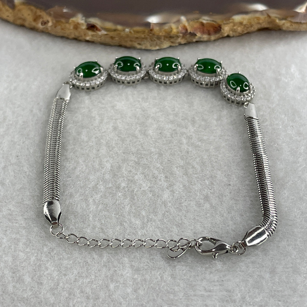 Natural Type A Omphacite Spicy Green Jadeite Cabochon Bracelet in S925 Silver | (7.76g | 16–18cm | 8.0 x 6.1 x 2.5mm x 5 Pcs | "Wǔ Fú Lín Mén" Five Blessings Anchor, Feng Shui Prosperity & Executive Charm Strand) - Huangs Jadeite and Jewelry Pte Ltd