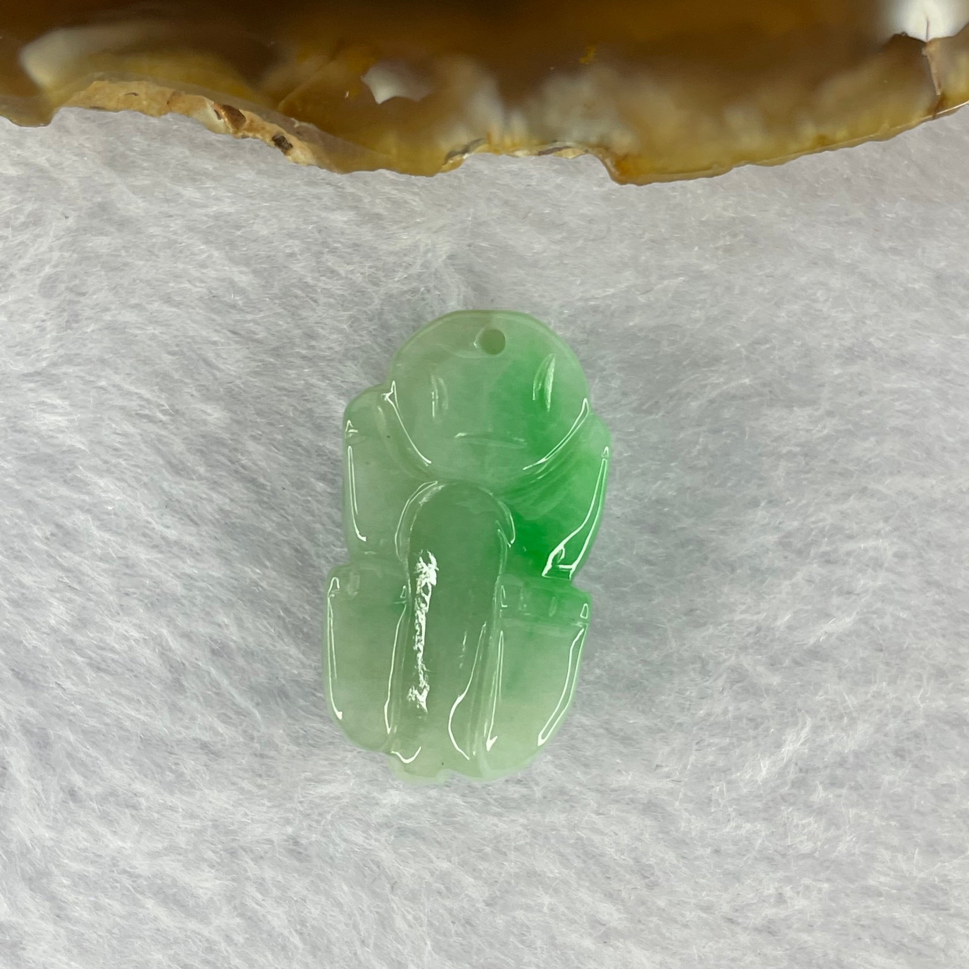 Type A Jelly Apple Green Jadeite Pixiu Pendent A货苹果绿色翡翠貔貅牌 7.29g 24.2 by 13.3. y 10.4 mm - Huangs Jadeite and Jewelry Pte Ltd