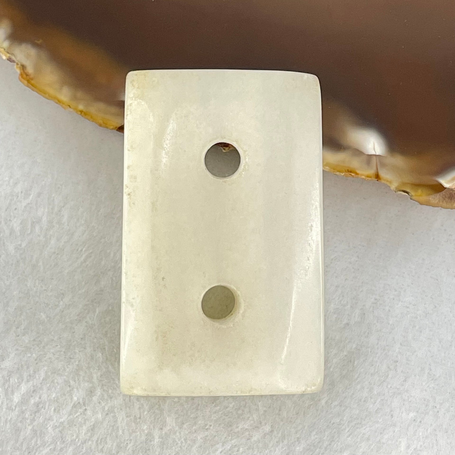 Antique Natural White Nephrite 26.34g 43.7 by 27.0 by 10.0mm - Huangs Jadeite and Jewelry Pte Ltd
