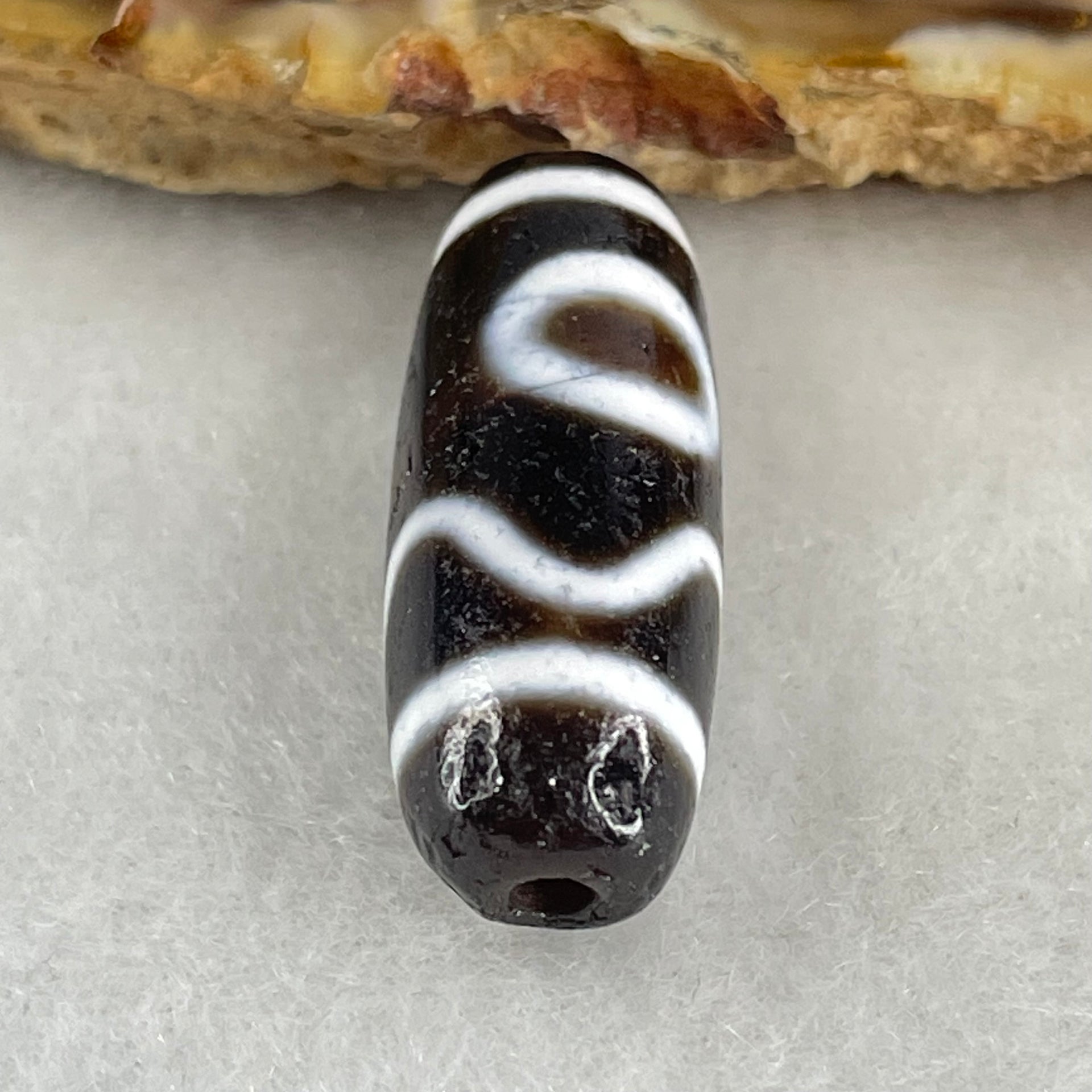 Natural Powerful Tibetan Old Oily Agate Sky Door Serenity 1 Eye Dzi Bead Heavenly Master (Tian Zhu) 一眼天诛 4.52g 28.8 by 10.3mm - Huangs Jadeite and Jewelry Pte Ltd