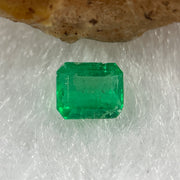 Natural Colombia Vivid Green Emerald (Beryl) Cut-Cornered Rectangular  Step cut 0.48ct 5.2 by 4.3 by 2.9mm - Huangs Jadeite and Jewelry Pte Ltd