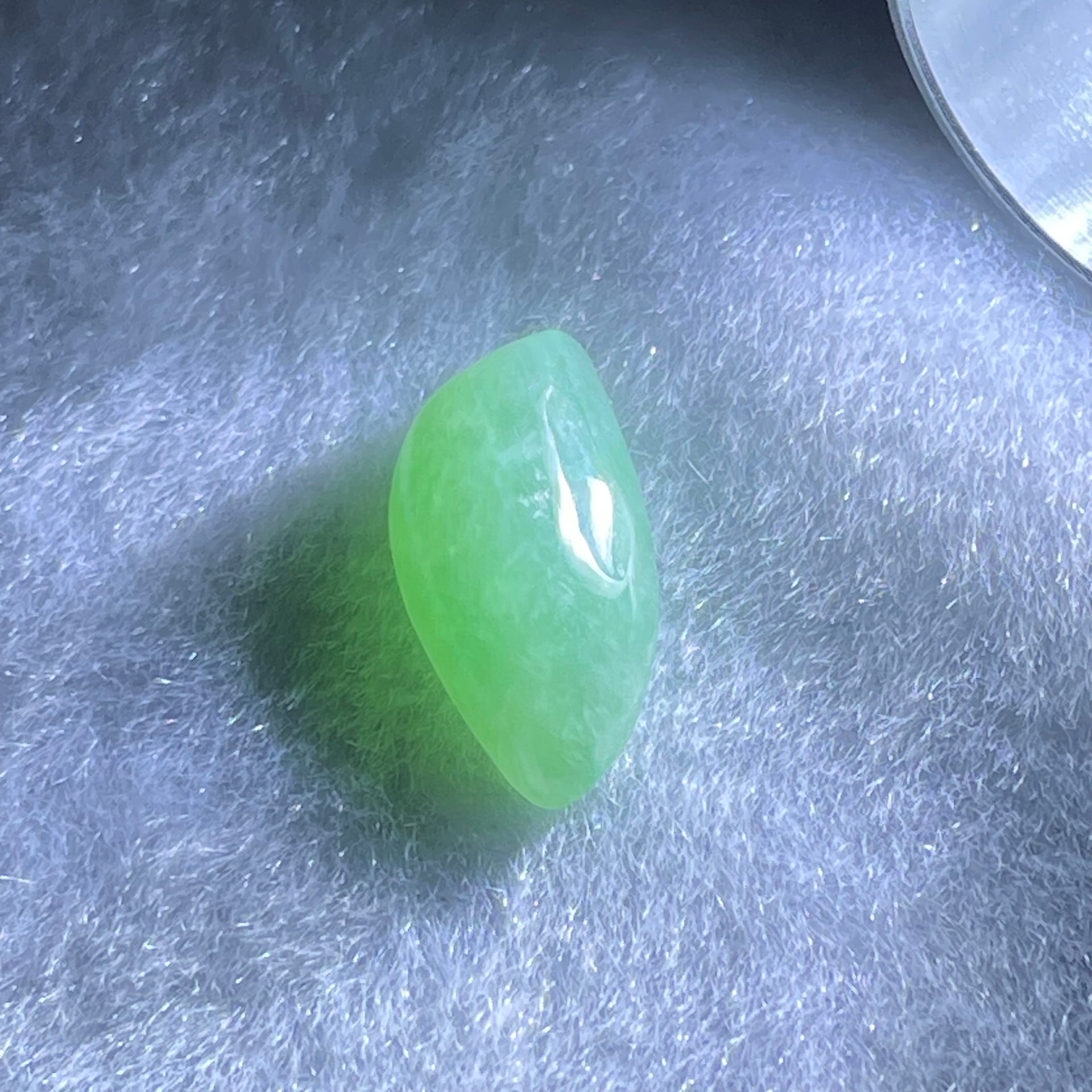 Type A Green Jadeite Stone For Setting 1.19g 16.2 by 8.3 by 5.0mm - Huangs Jadeite and Jewelry Pte Ltd