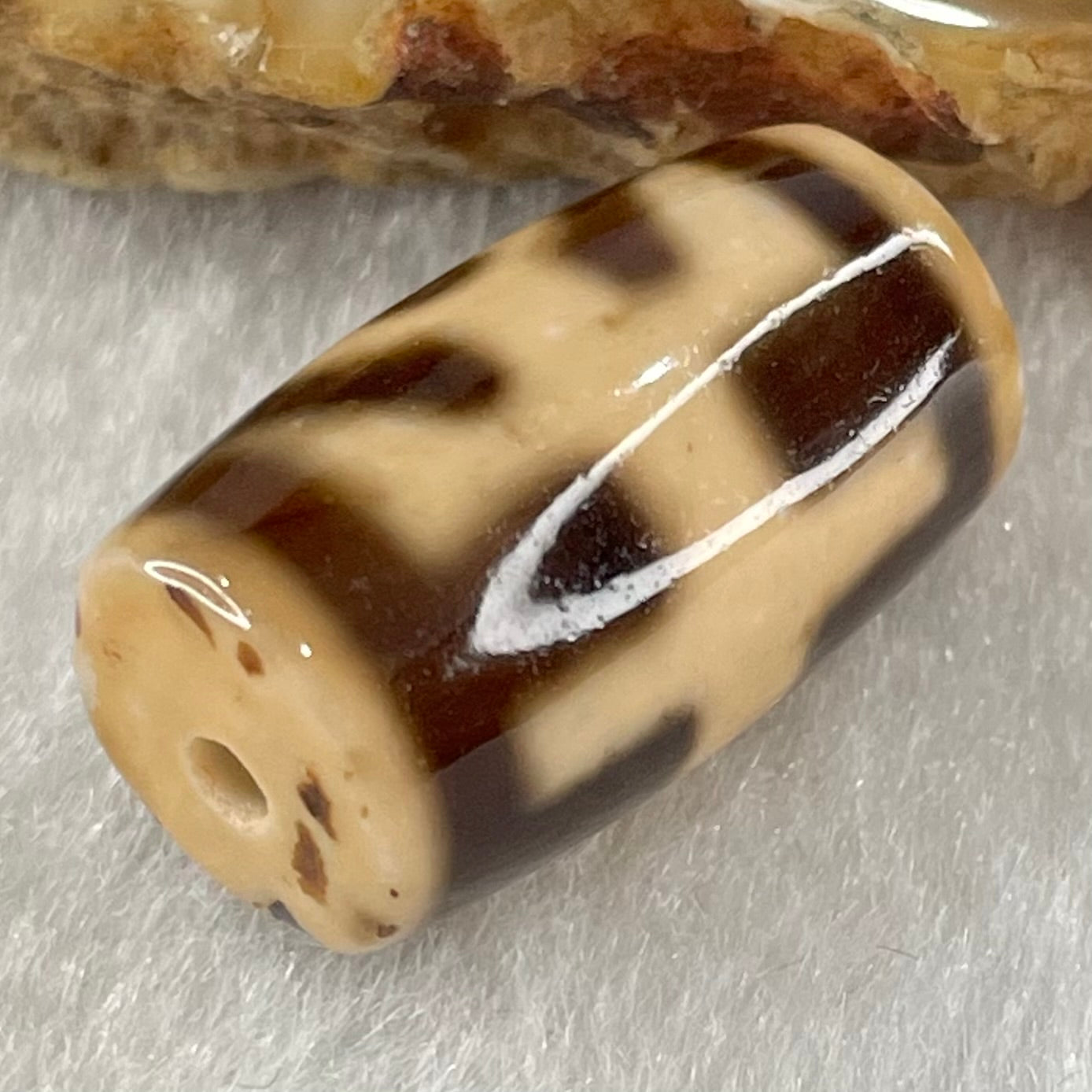 Natural Powerful Tibetan Old Oily Agate Patina Guiren Tairen Human Dzi Bead Totem Amulet Heavenly Master (Tian Zhu) 贵人天诛 4.67g 19.9 by 11.7mm - Huangs Jadeite and Jewelry Pte Ltd