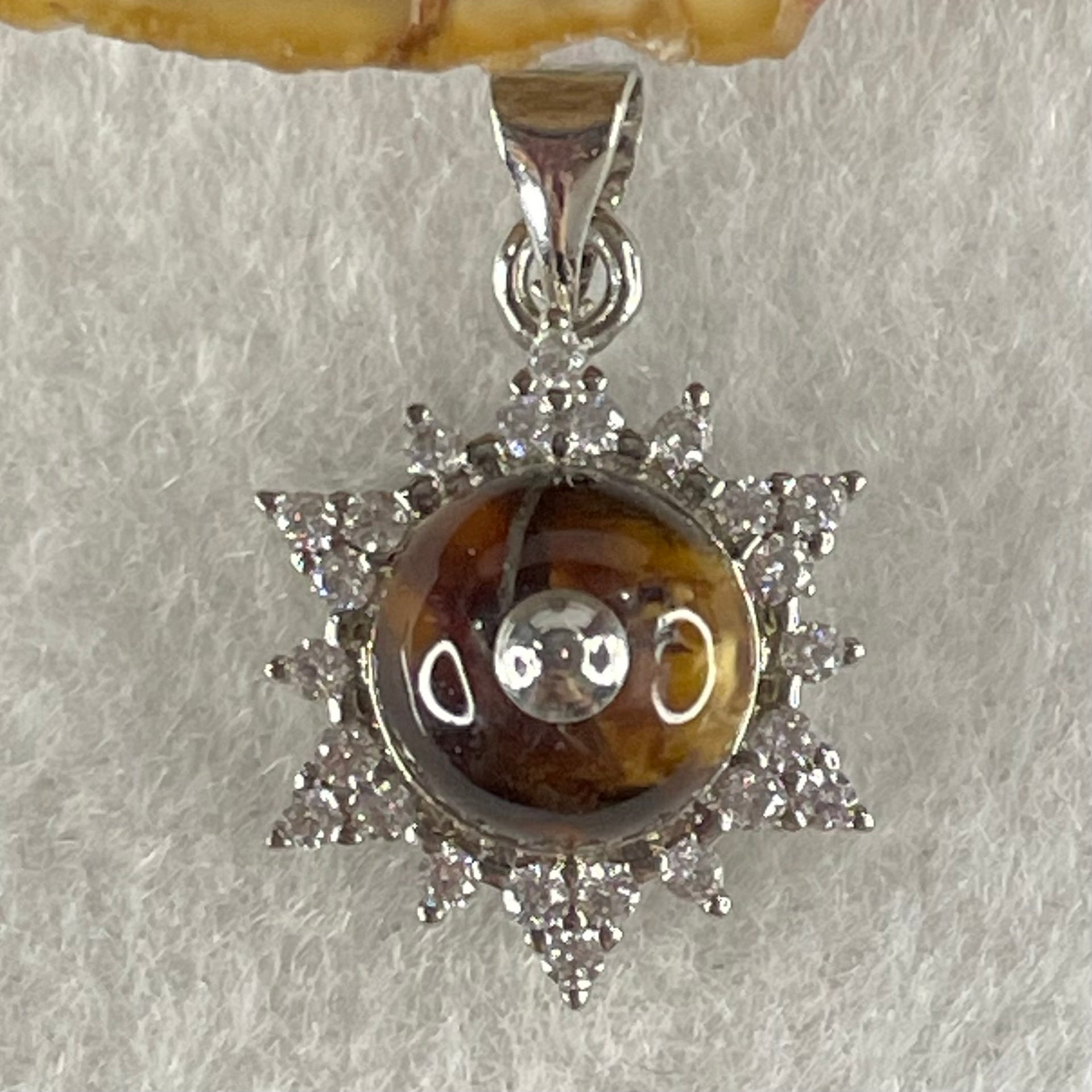 Natural Amber with Crystals in S925 Sliver Pendant 2.07g 8.9mm (External Line) - Huangs Jadeite and Jewelry Pte Ltd