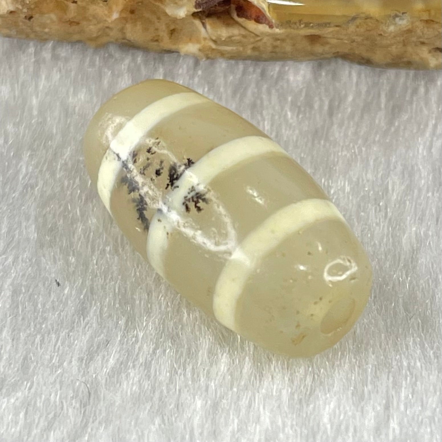 Natural Powerful Tibetan Old Oily Agate 3-Lines Dzi Bead Heavenly Master (Tian Zhu) 三行天诛 3.05g 20.0 by 10.1mm - Huangs Jadeite and Jewelry Pte Ltd