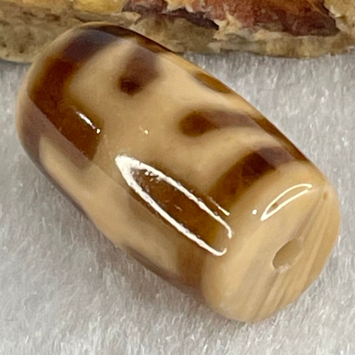 Natural Powerful Tibetan Old Oily Agate Patina Guiren Tairen Human Dzi Bead Totem Amulet Heavenly Master (Tian Zhu) 贵人天诛 4.79g 20.3 by 11.6mm - Huangs Jadeite and Jewelry Pte Ltd