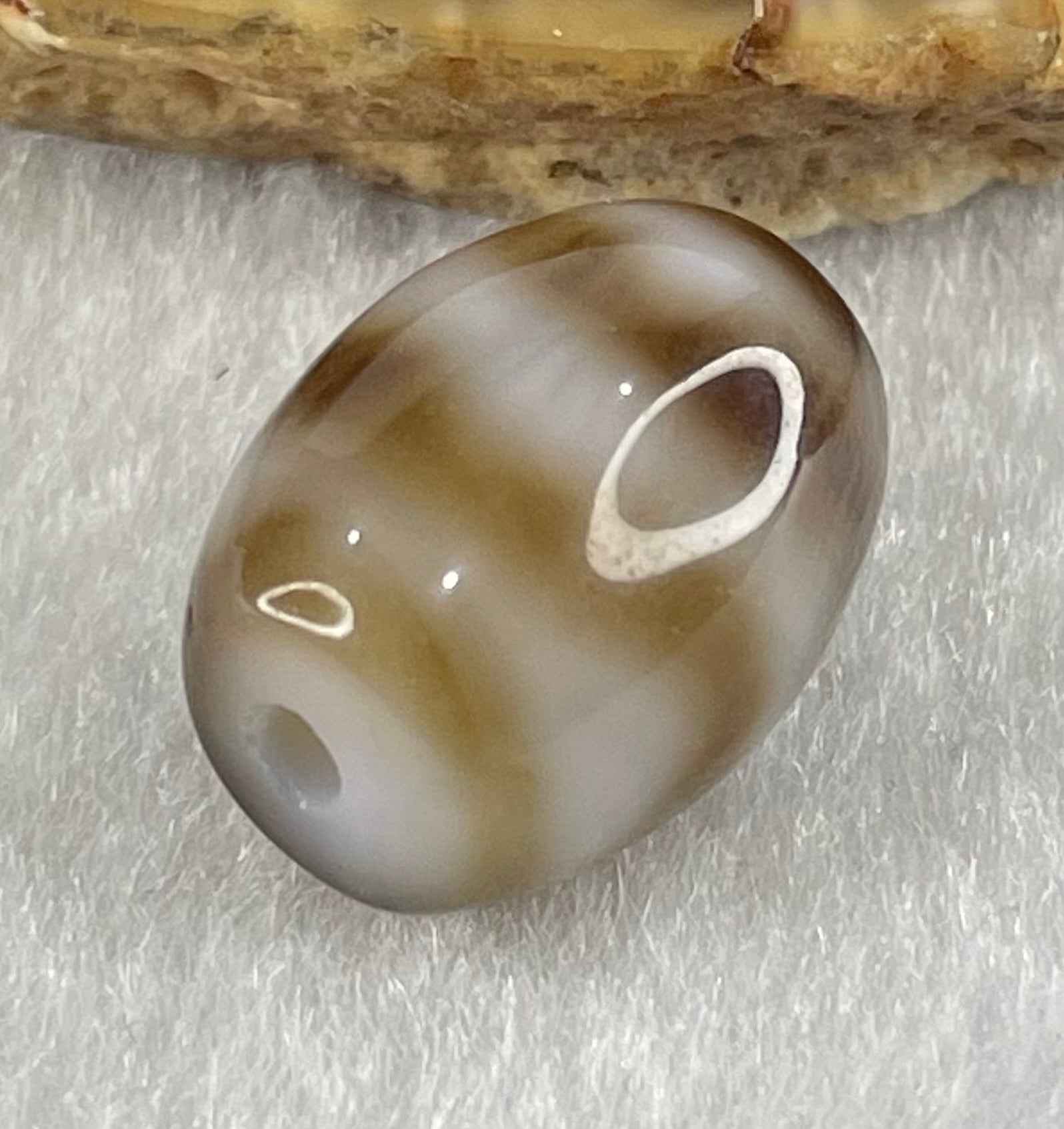 Natural Powerful Tibetan Old Oily Agate Double Tiger Tooth Daluo Dzi Bead Heavenly Master (Tian Zhu) 虎呀天诛 3.22g 15.5 by 11.9mm - Huangs Jadeite and Jewelry Pte Ltd